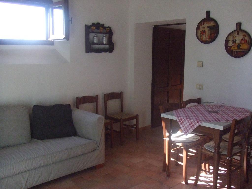 Appartamento La Palma سان جيمينيانو الغرفة الصورة